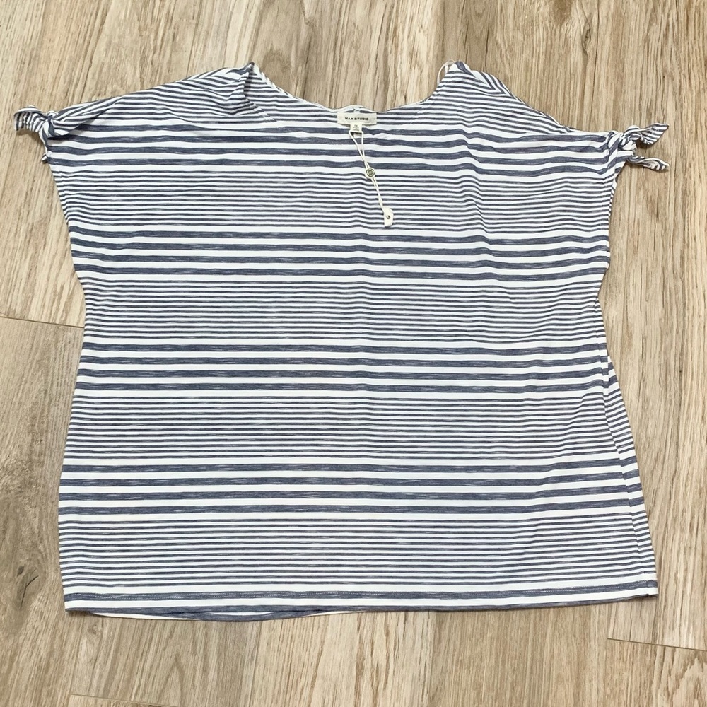 Max Studio NWOT PLUS 1X Striped Tee T-Shirt Navy White Stripes